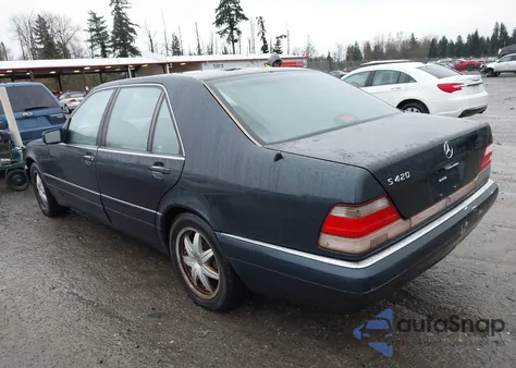 1998 Mercedes-Benz S 420 z USA, uszkodzony, nr VIN WDBGA43G8WA403317